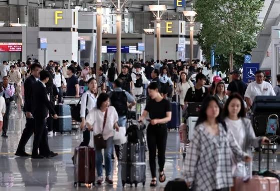 "그 돈이면 국내 말고 해외"…해외여행 수요 또 늘었다