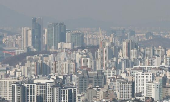 서울 아파트값 17주 만에 '상승' 전환…마포 0.12%↑