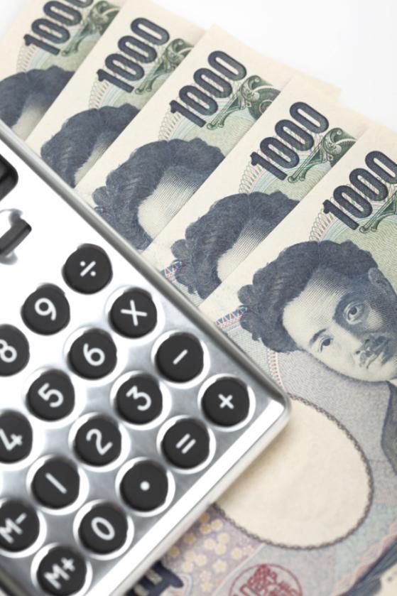 BOJ 초완화적 통화정책에…추락하는 일본 엔화 위상