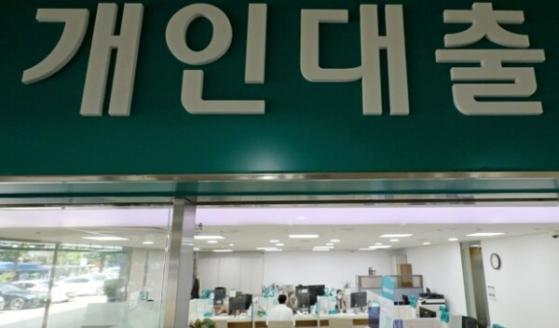 동탄 롯데캐슬 300만명 몰려 '역대 최고'...우리·케이뱅크 금리 또 올렸다 [출근길 한국시티 핫이슈]