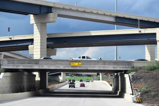 美 텍사스에 자율주행용 '스마트 도로'  뚫린다