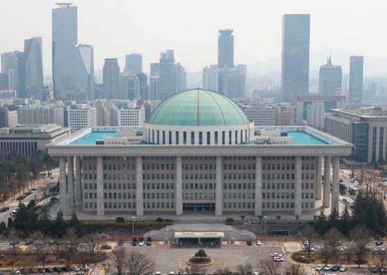 국회 세종 이전설…여의도 고도제한 완화 기대감↑