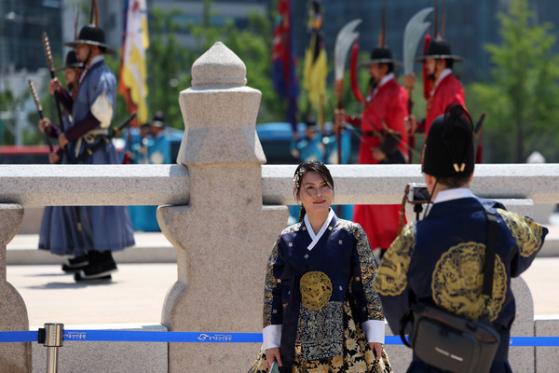 방한 국적마다 돈 쓴 곳 달랐다···美 음식, 日 의료, 中 쇼핑에 돈 써