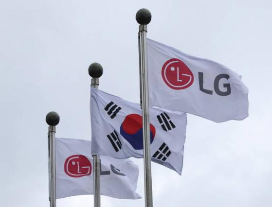 가전 끌고 전장 밀고… LG전자, 지난해 매출 84.2조 '3년 연속 최대'(종합)